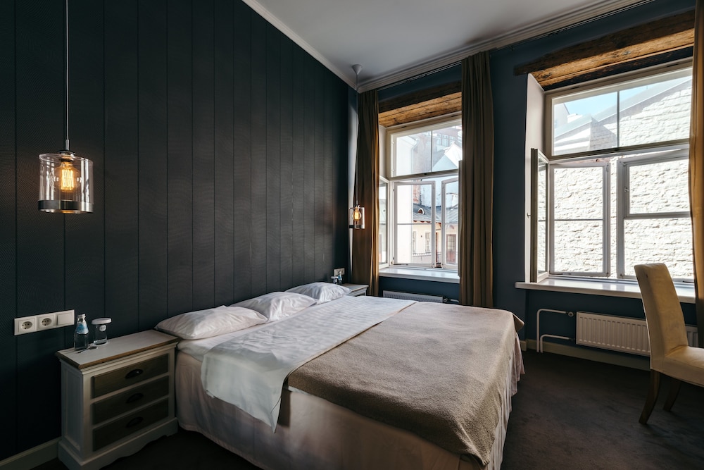 Double Room - Photo 5
