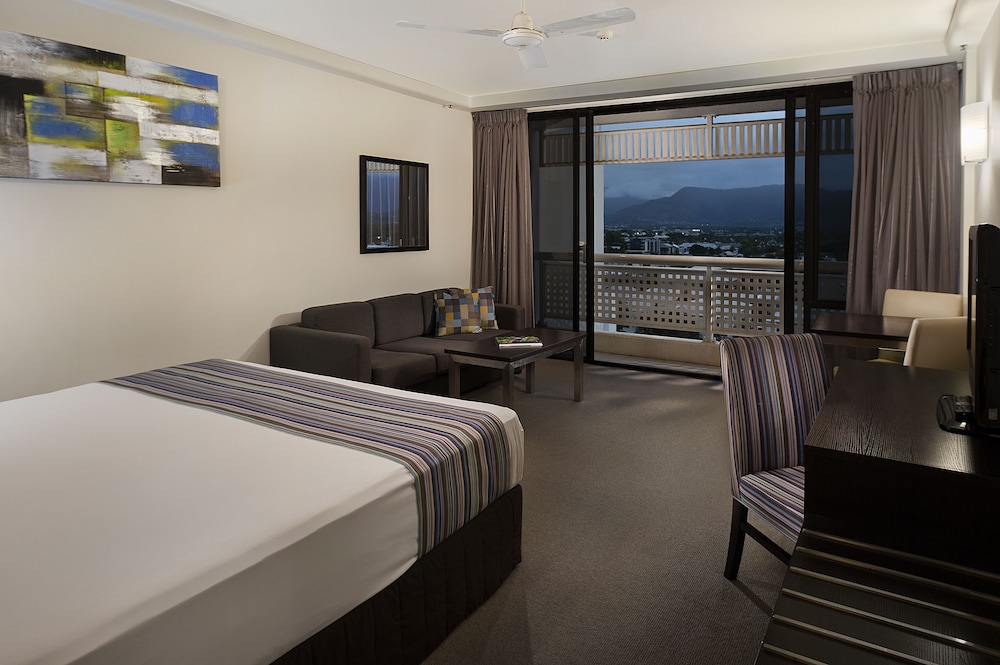 Mountain View Queen Room - Photo 4