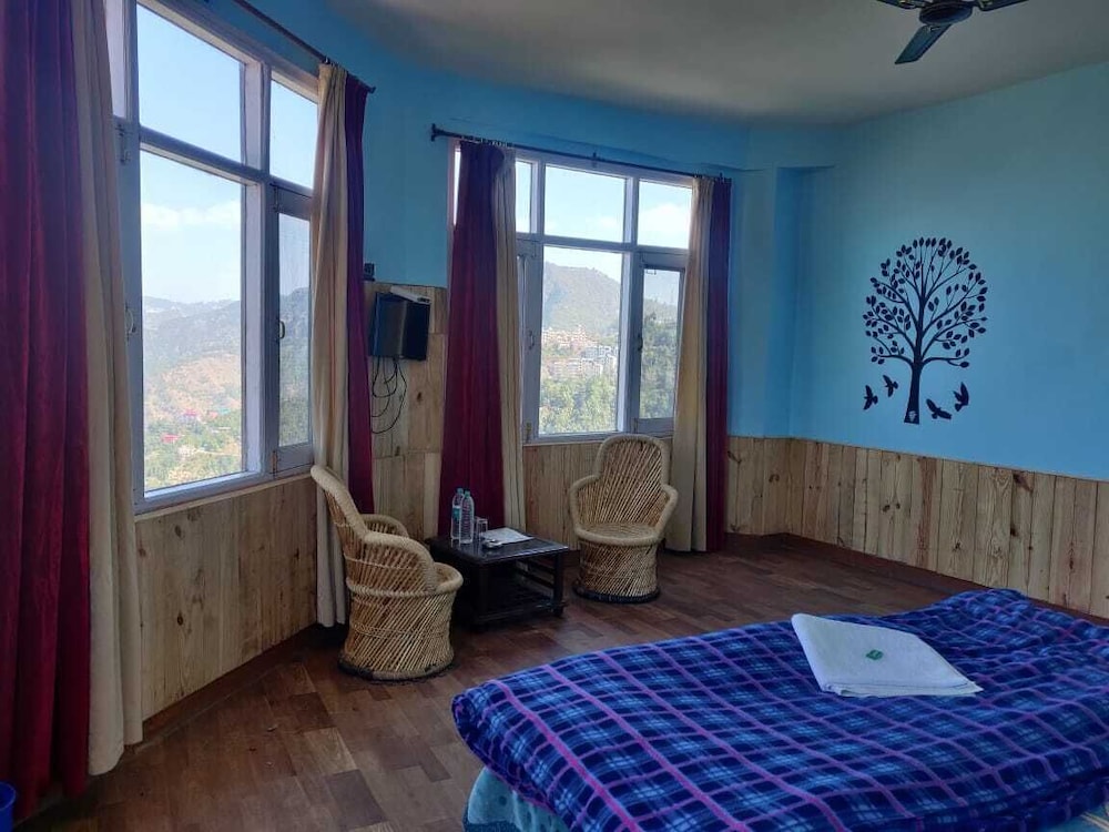 Deluxe Room, 1 Double Bed, Mountain View photo 3
