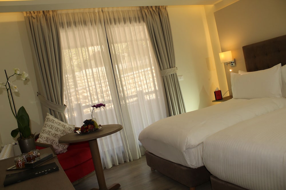 Classic Room, 1 King Bed - Photo 2