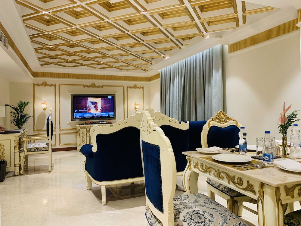 Presidential Suite thumbnail 5