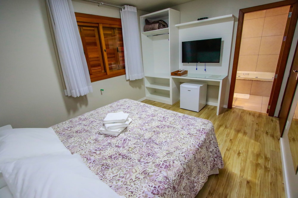 Exclusive Suite, 1 Queen Bed, Non Smoking photo 2
