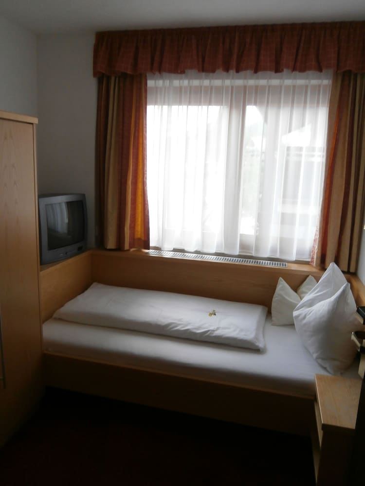 Single Room photo 1