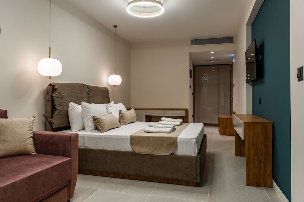 Triple Room, City View photo 2
