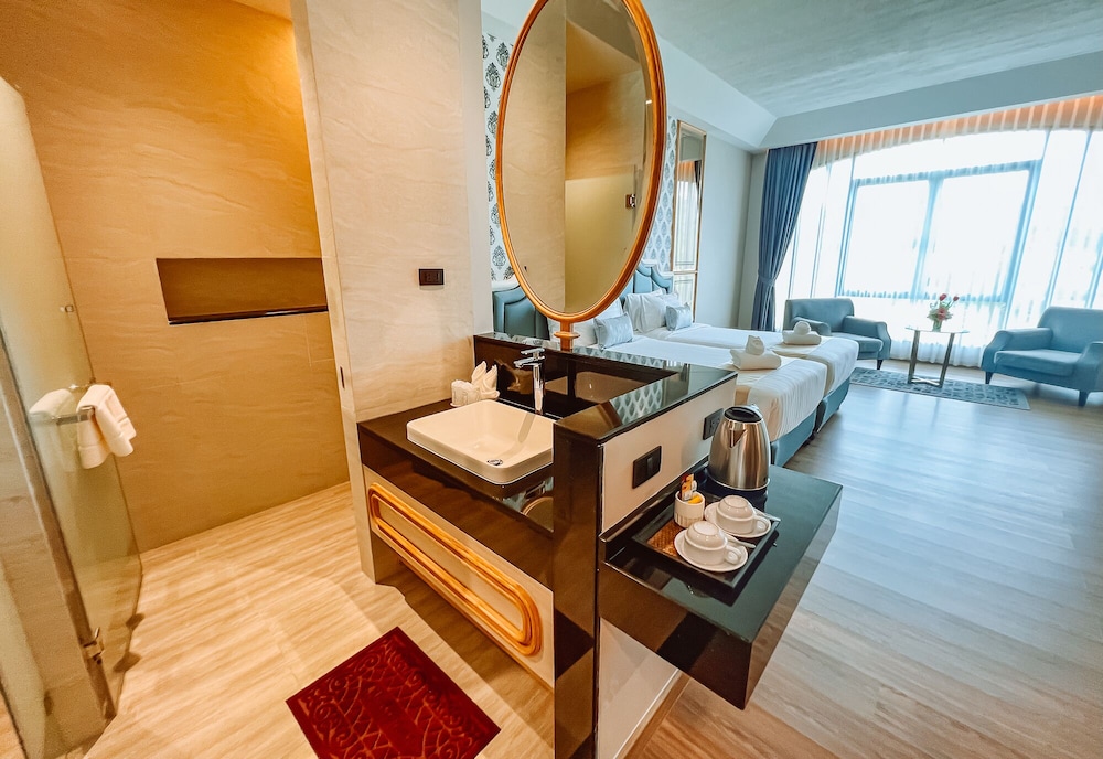 Deluxe Double or Twin Room - Photo 3