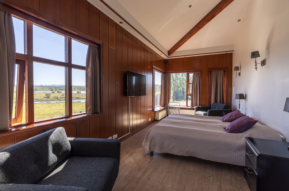 Family Room, Balcony, Lake View