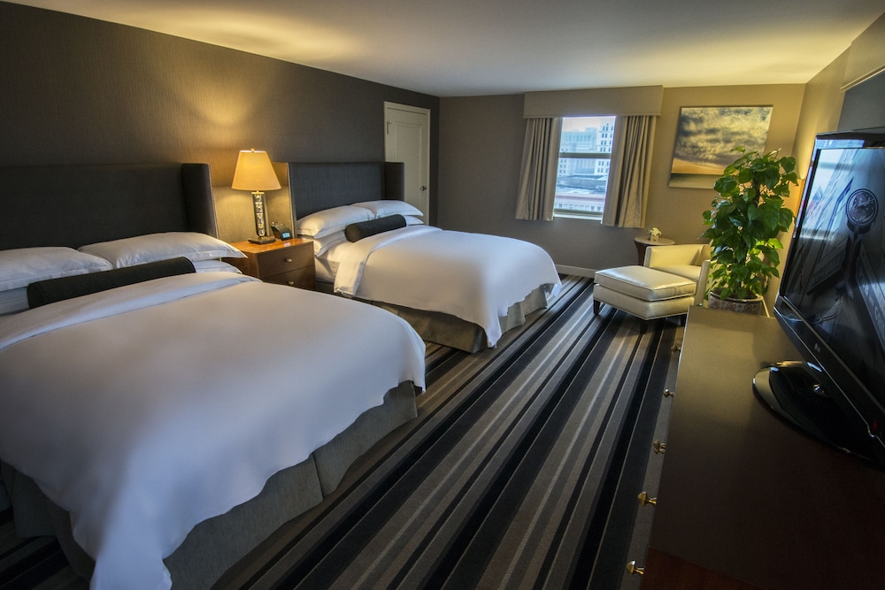 Plaza Suite photo 3