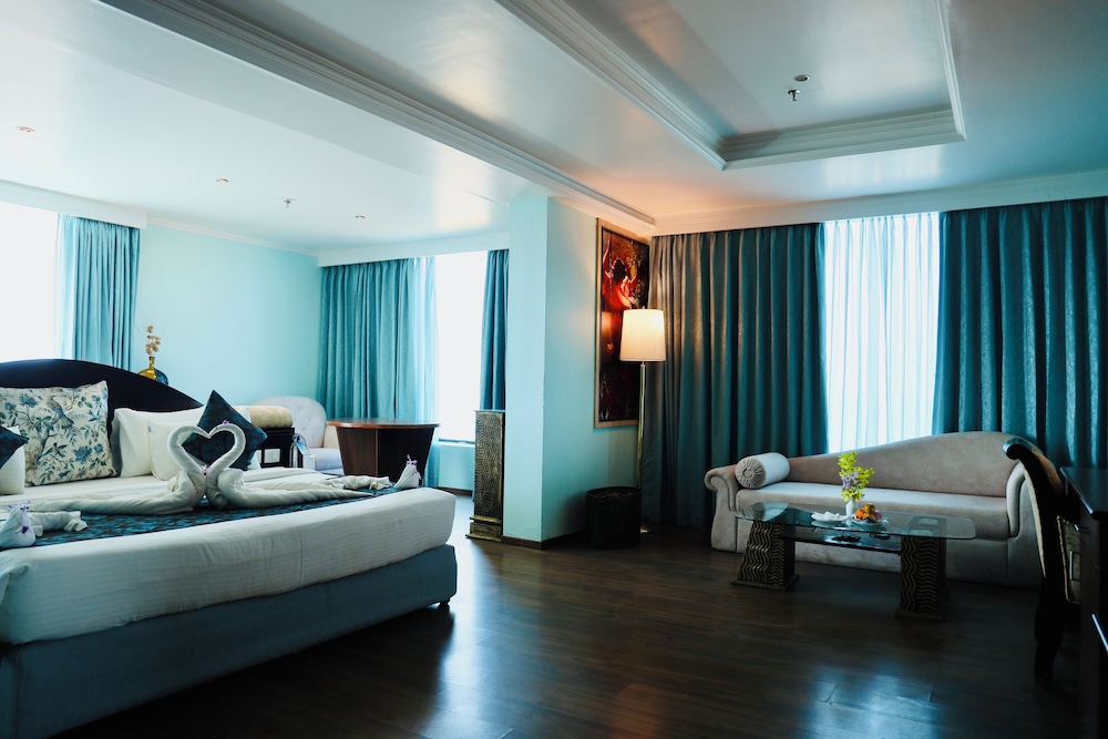 Honeymoon Room - Photo 2