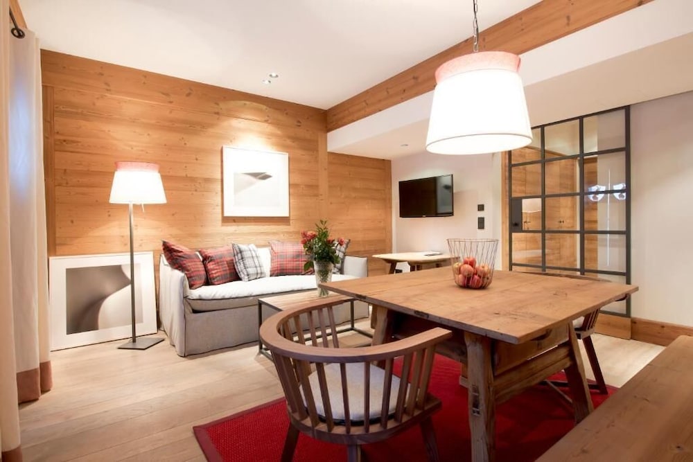 Luxury Chalet, 3 Bedrooms photo 1