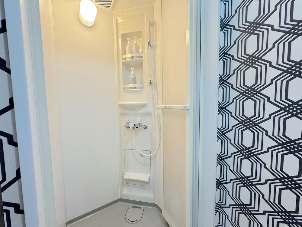 [Max 4 guest] 1R 30sqm 3beds, 5 min to nearby station (Shinjuku East 301) photo 2