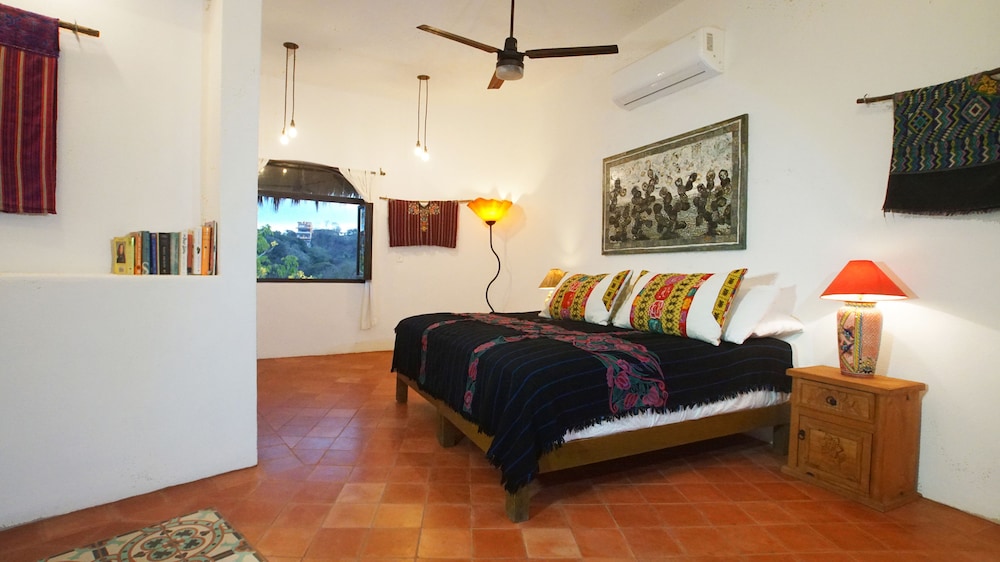 Unit #1 Villa, 1 Bedroom, Kitchen, Sea Facing photo 3