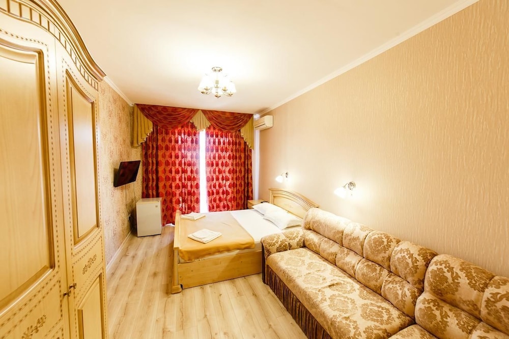 Family Suite, 1 Queen Bed with Sofa bed, Non Smoking, Sea View photo 1