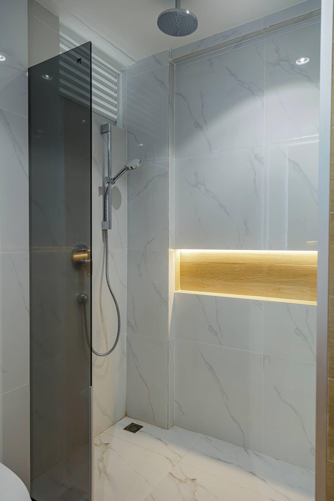 Deluxe Double Room, Balcony, City View photo 2