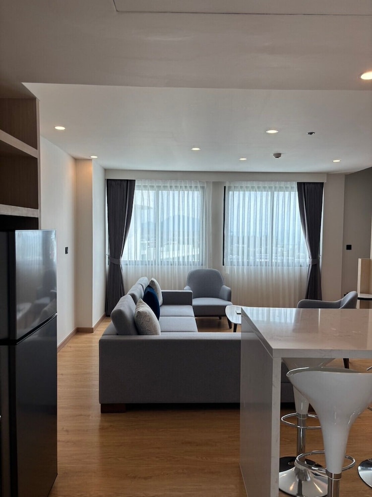 Premier Suite (Duplex) - Photo 10