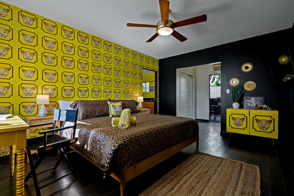 Signature Suite