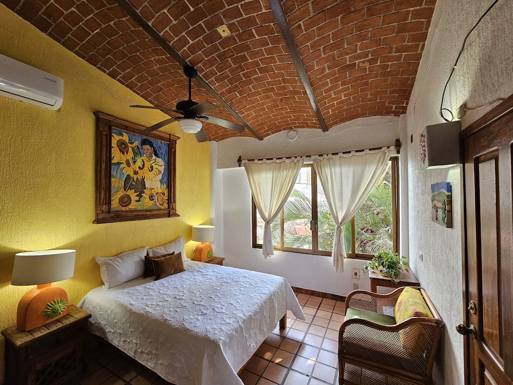 Basic Double Room photo 1