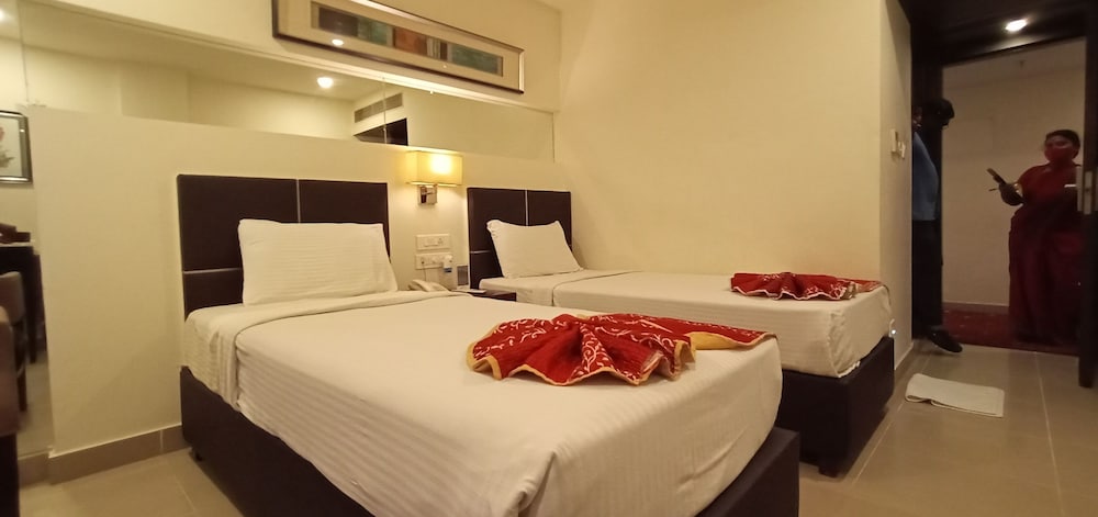 Standard Double or Twin Room - Photo 2