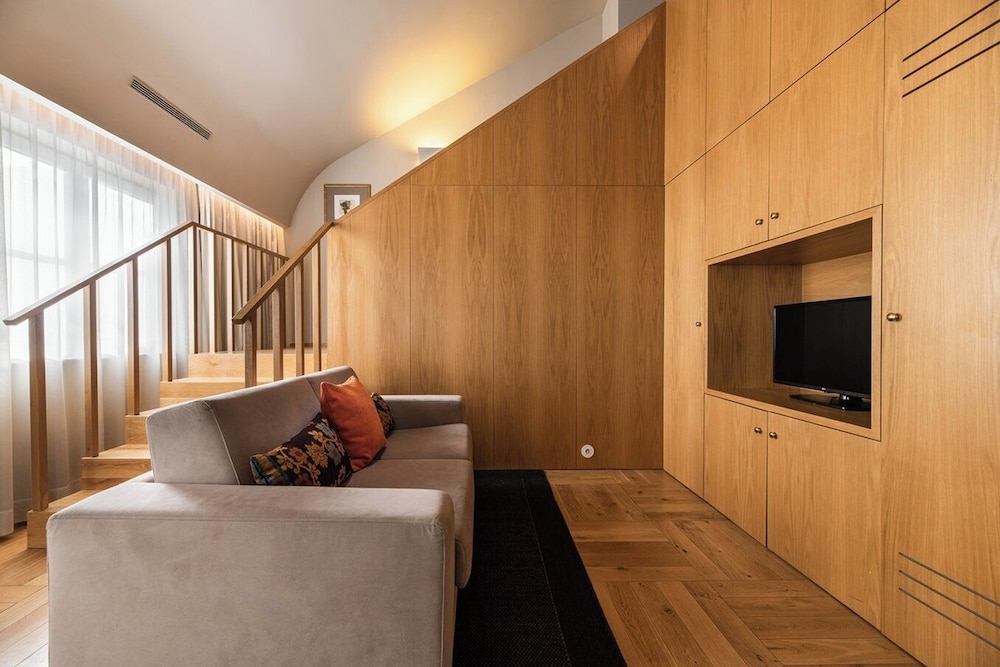 Suite (Duplex) photo 2