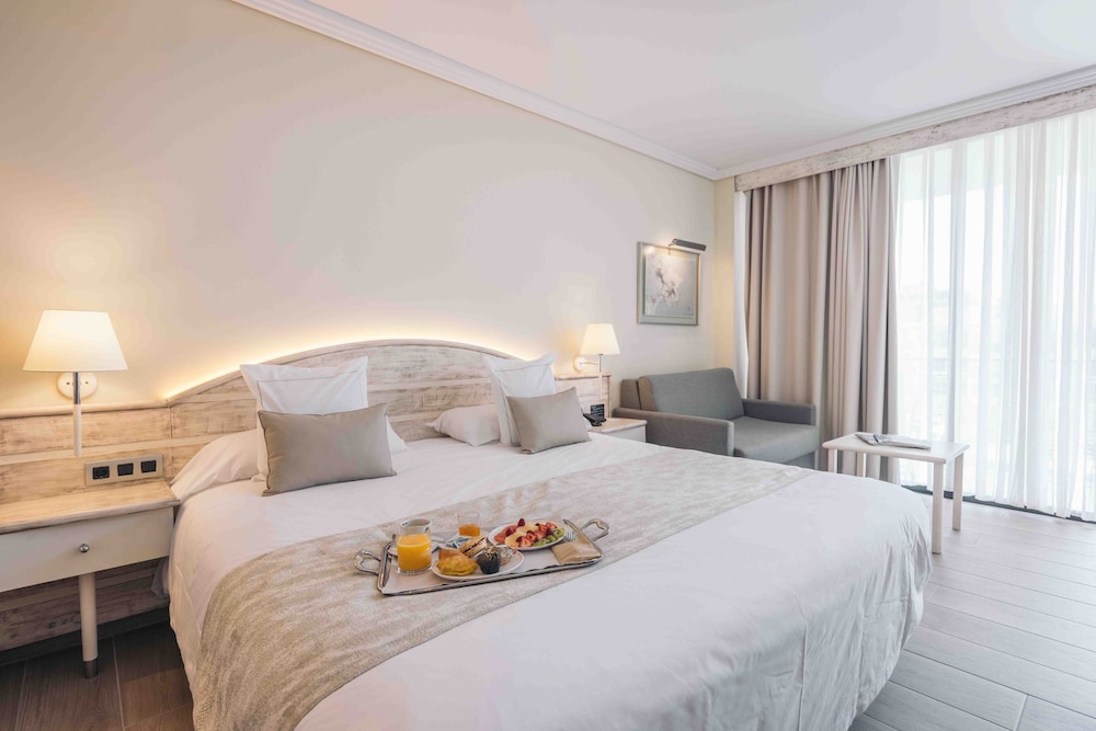 Superior Double Room, Balcony, Canal View - Photo 4