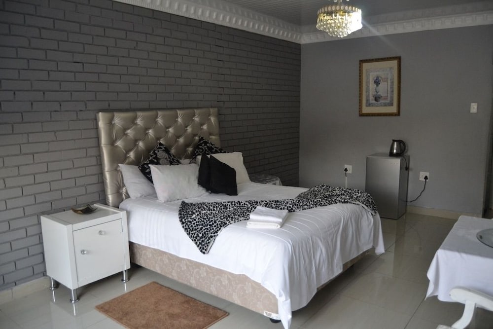 Deluxe Triple Room, Accessible, Mountain View photo 1