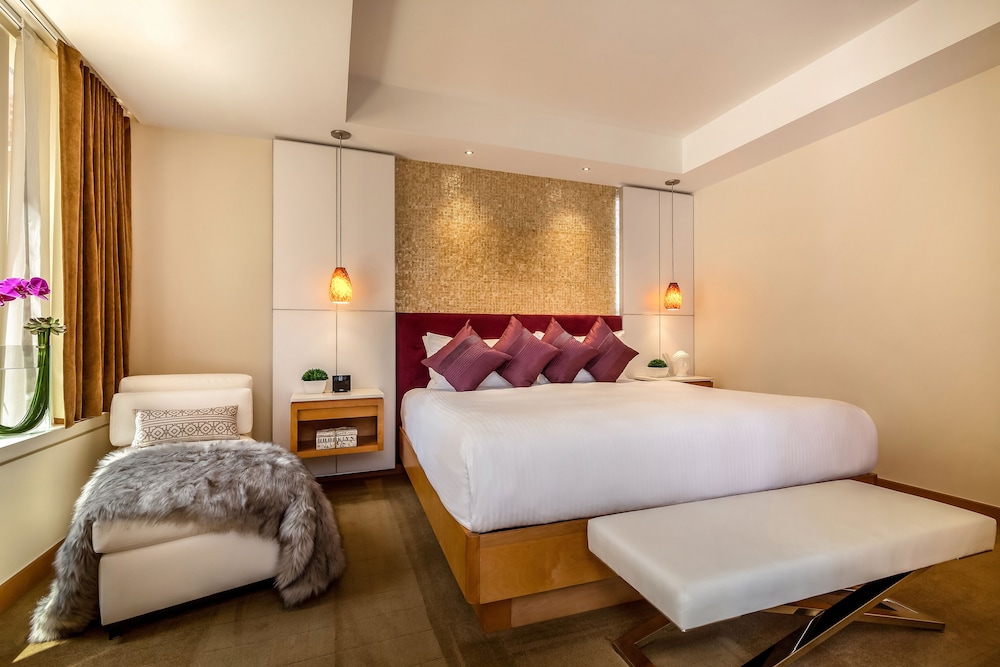 Deluxe Suite, Multiple Beds