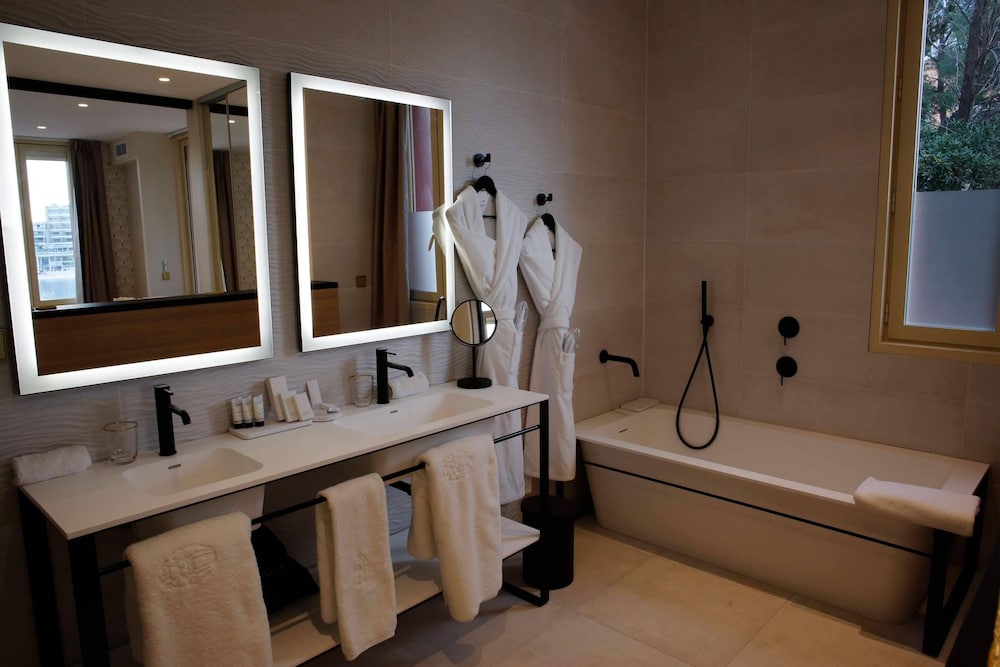 Signature Suite, Terrace, Sea View SPA access included photo 2