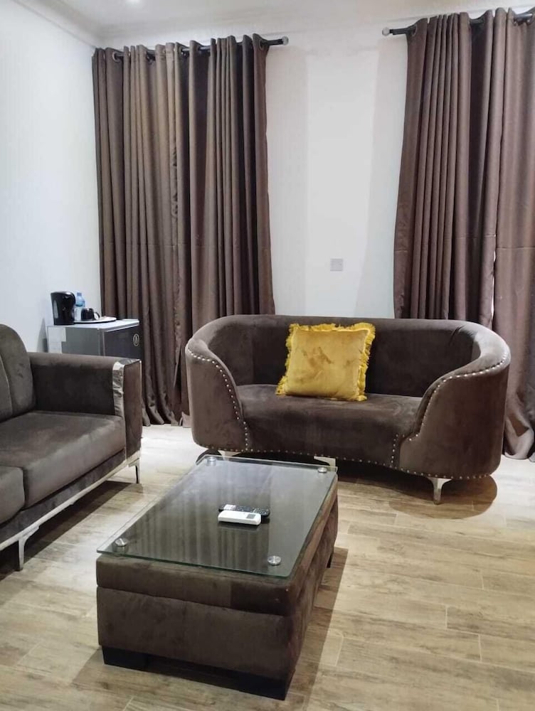 Executive Suite, City View