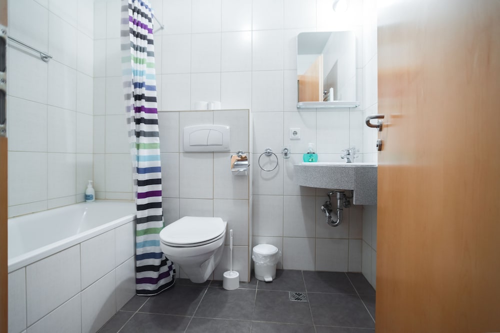 Economy Studio, 2 Twin Beds, Kitchenette, Mountain View - Photo 10