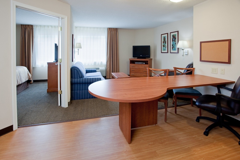 Deluxe Suite, 1 Bedroom, Accessible, Non Smoking (Mobility Accessible) photo 1