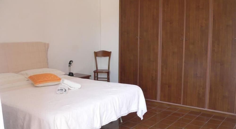 Standard Double Or Twin Room - Photo 4