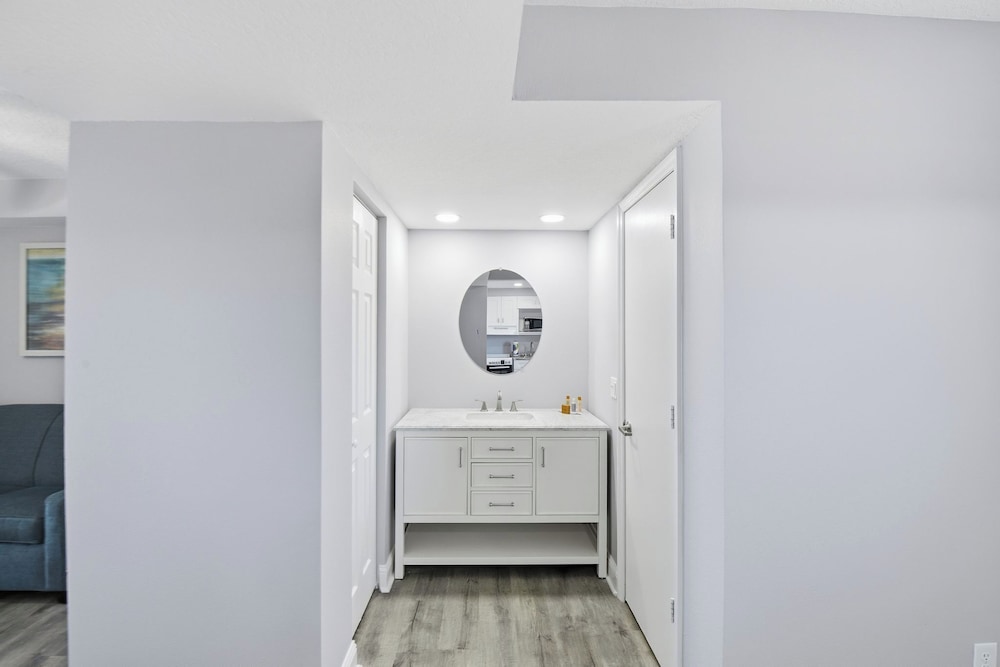 Deluxe Studio, Oceanfront - Photo 12