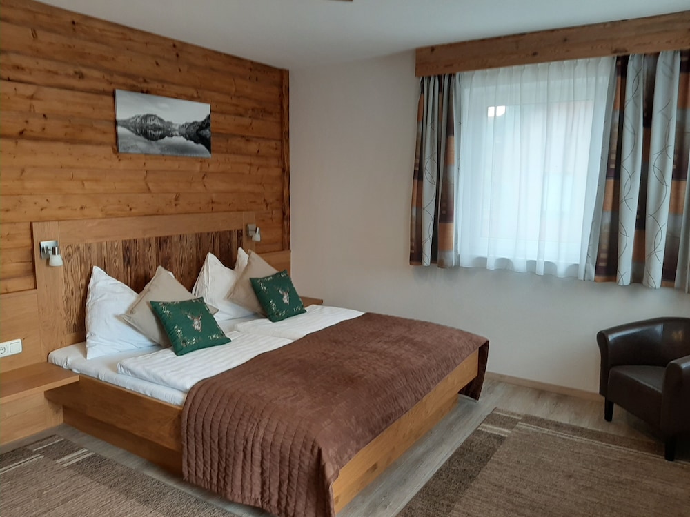 Triple Room with Terrace or Balcony photo 3