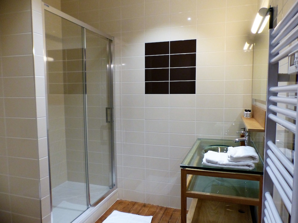 Premium Double Room, Private Bathroom photo 3