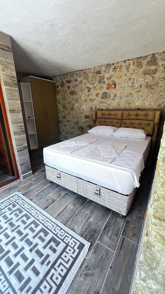 Comfort Suite photo 1