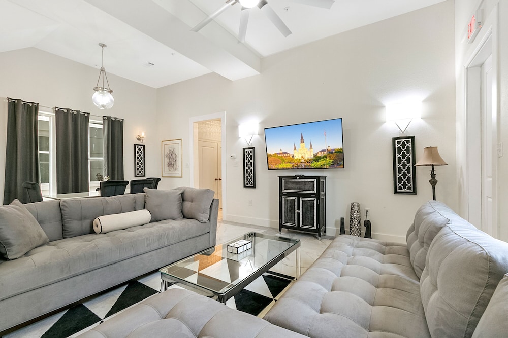 Signature Apartment, 3 Bedrooms, Non Smoking, 2 Bathrooms