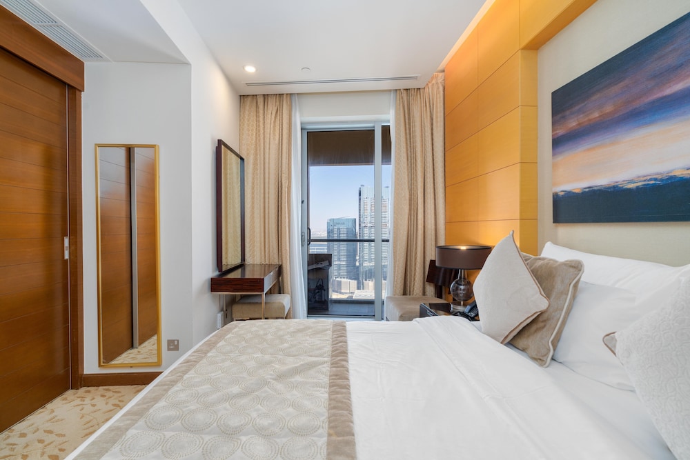 Classic Apartment (Partial Burj View) photo 3