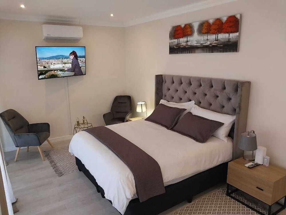 Luxury Suite, Mountain View photo 1
