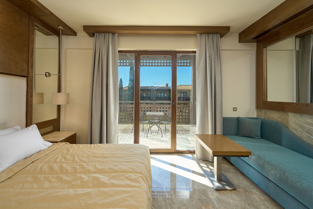 Double Room, Partial Sea View