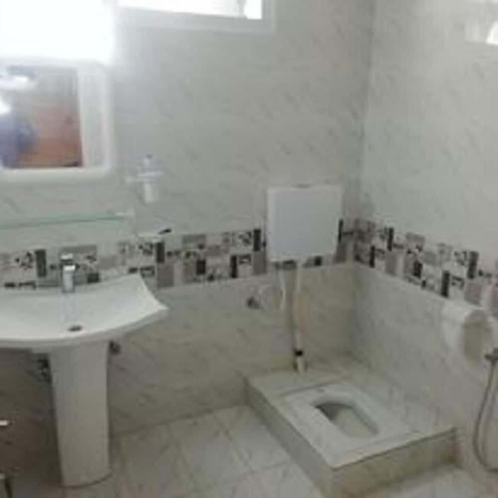 Standard Double Room - Photo 4