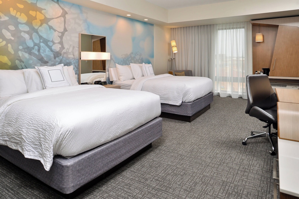 Room, 2 Queen Beds - Photo 3