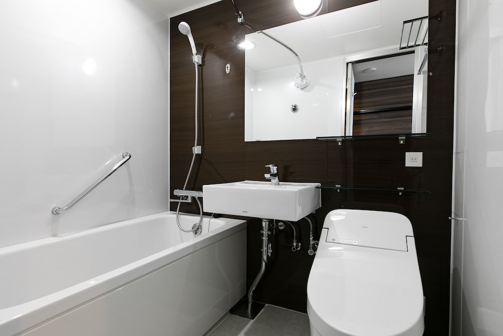 Renovation Moderate Twin Room, Non-Smoking - Photo 13