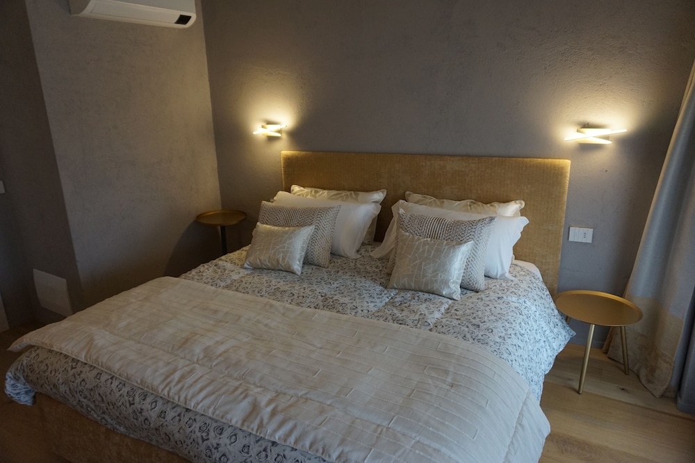 Comfort Room, 1 King Bed photo 2