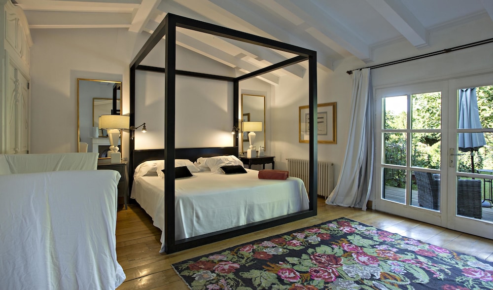 Suite, Garden Area photo 2