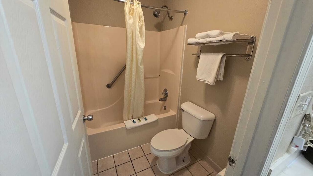 Deluxe Suite photo 2