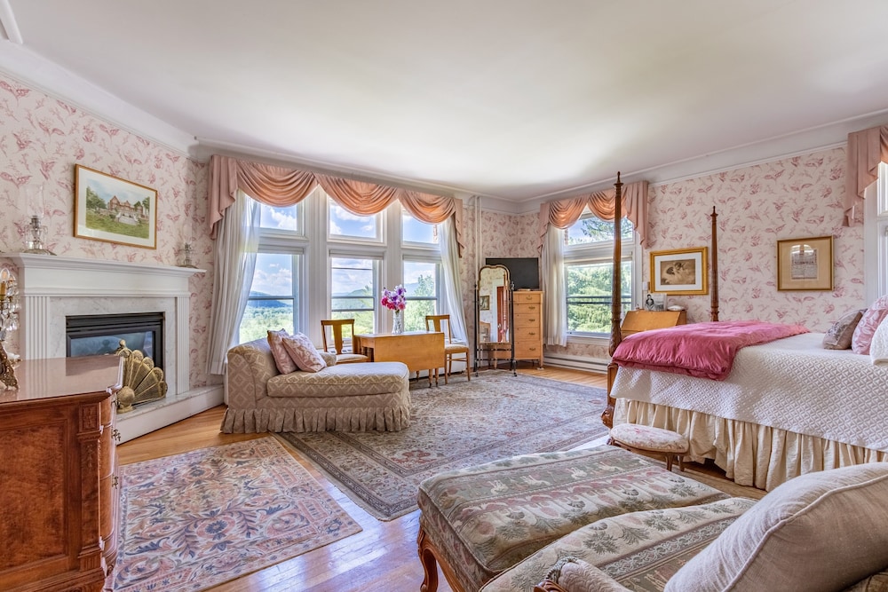 Mansion, Honeymoon Suite, Fireplace, Jacuzzi, Panaramic Views photo 2