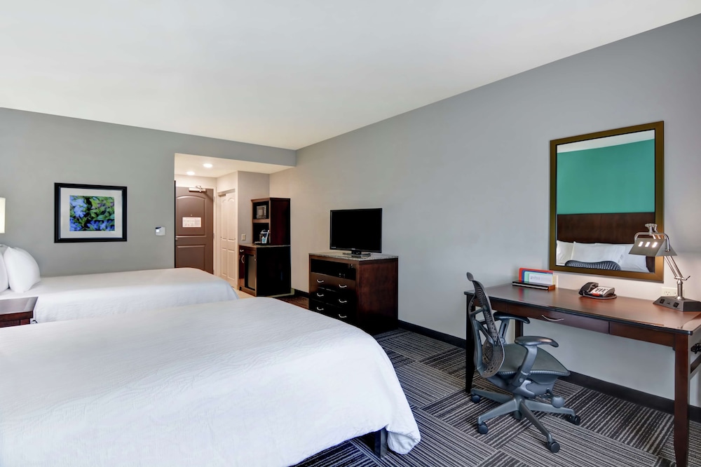 Room, 2 Queen Beds, Accessible photo 3