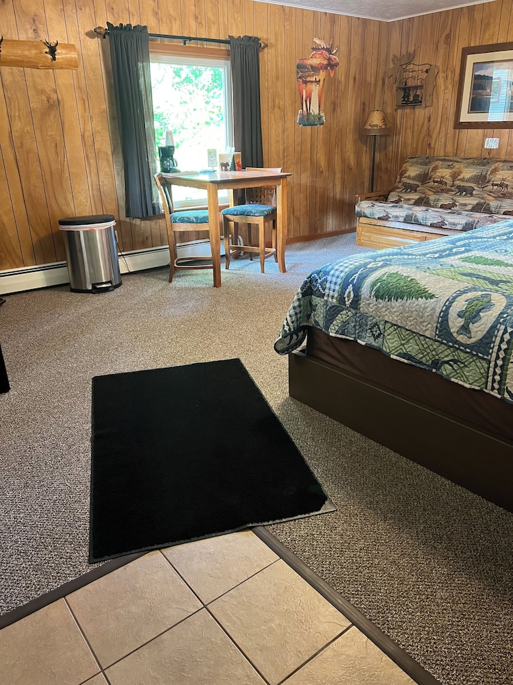 Comfort Room, 1 King Bed photo 2