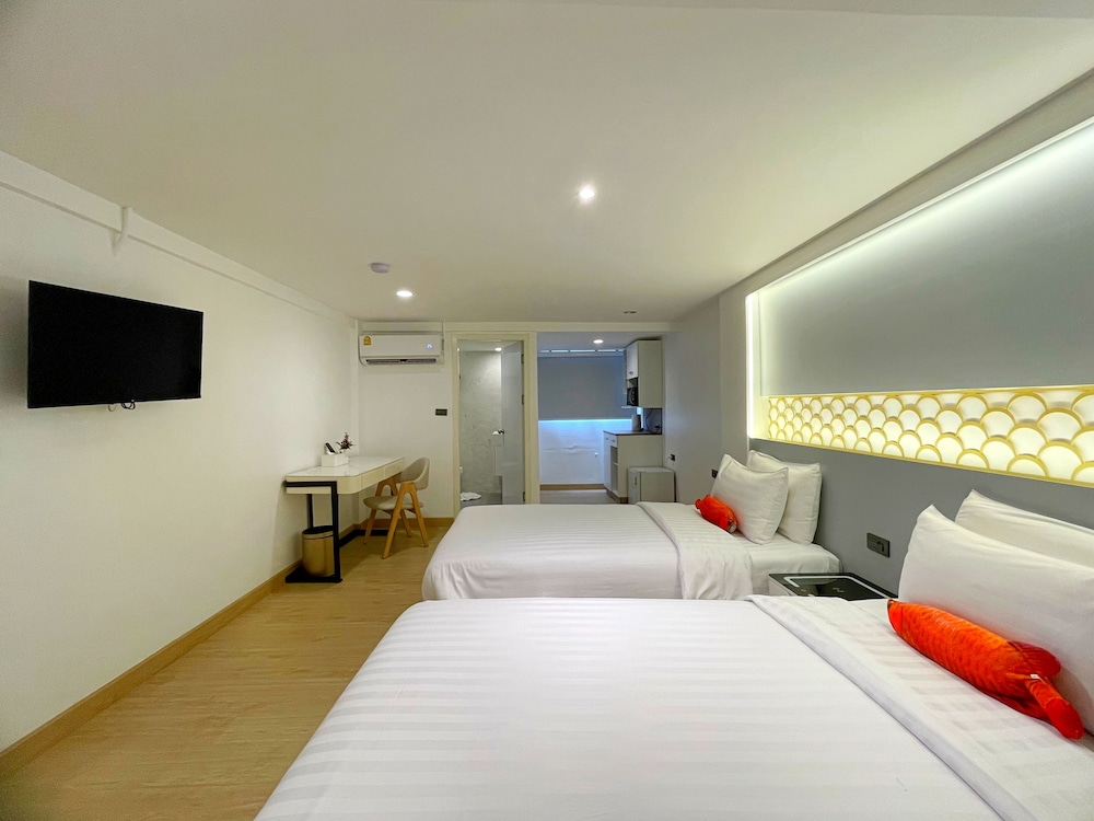 Deluxe Twin Room photo 2
