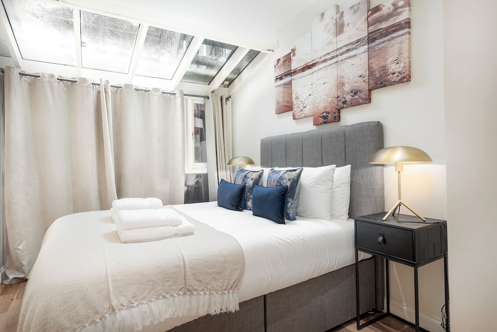 Basic Apartment photo 3