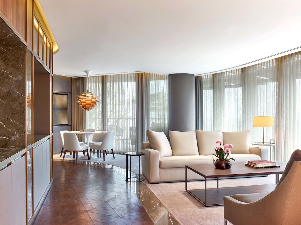 Suite, 1 Bedroom thumbnail 6